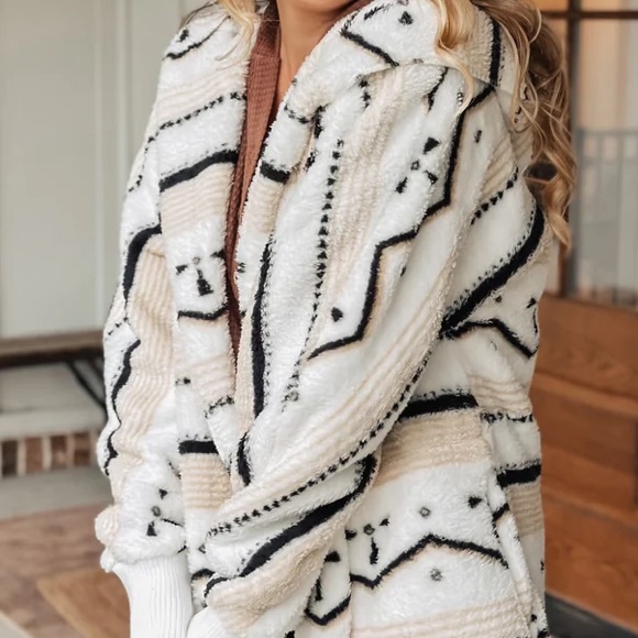 #7 LAST 1! STUNNING Sherpa Cream aztec Boho Chunky Soft Cozy Hoodie Fleece - Picture 7 of 8